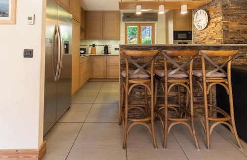 Meribel Ski Chalet | Chalet in méribel center with outdoor jacuzzi and sauna
