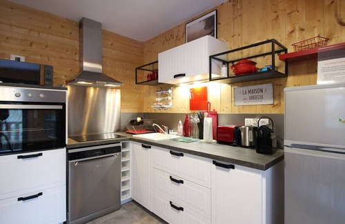 Mont-Dore Ski Chalet | Chalet in Mont-Dore, 8 people, 3 bedrooms, pets allowed, parking, terrace, near center