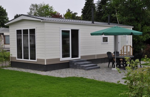 Baarle-Nassau Ski Chalet | Chalet in Parc de Kievit with Private Garden