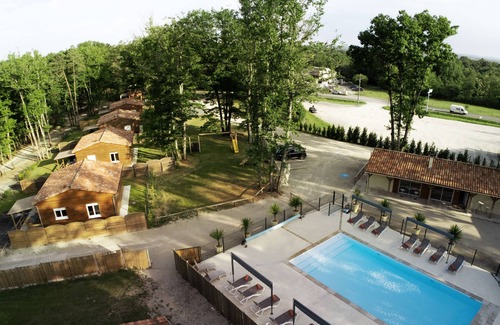 Thenon Ski Chalet | Chalet in the heart of the Périgord Noir in the Gîtes de l'Orée du bois.