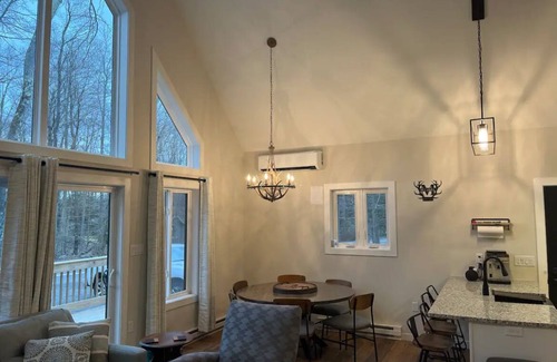 Pocono Pines Ski Chalet | Chalet in the pines