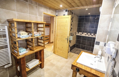 Les Boisses Ski Chalet | Chalet in Tignes - 220m² - 5 bedrooms - sleeps 11 - at the foot of the piste