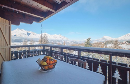 La Joue du Loup Ski Chalet | CHALET INDIVIDUEL Sylvaine ski resort mountain La Joue du Loup Hautes Alpes