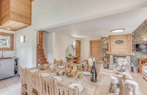 Les Brevieres Ski Chalet | Chalet Joséphine - 108m², 5 Bedrooms, 5 Bathrooms - Ski-in/Ski-out, Jacuzzi, Stunning Views