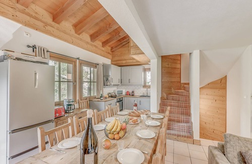 Les Brevieres Ski Chalet | Chalet Joséphine - 108m², 5 Bedrooms, 5 Bathrooms - Ski-in/Ski-out, Jacuzzi, Stunning Views