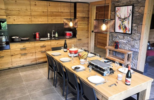 Samoens Ski Chalet | Chalet Josaly Jacuzzi/sauna
