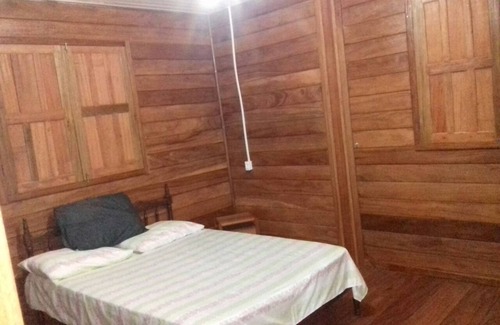 Santarem Ski Chalet | Chalet Juquiri, integrated into nature.