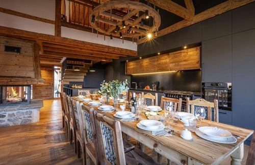 La Riviere-Enverse Ski Chalet | Chalet Keramis - alpine break for 15, hot tub & games room - OVO Network
