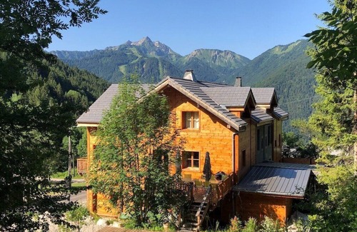 Saint-Jean-dʼAulps Ski Chalet | Chalet L'Ecuela, The Old School, Luxury Chalet Rental, near Morzine France