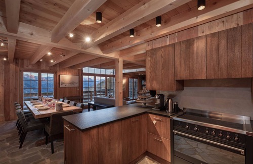 Riddes Ski Chalet | Chalet La Tsoum - Five Bedroom Chalet, Sleeps 10