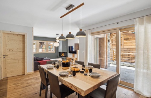 Grimentz Apartment | Chalet Larchwood by Mrs Miggins 6