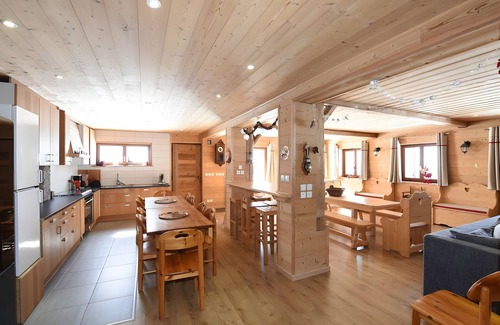 Mieussy Ski Chalet | Chalet 'Le Maclavierre' with Mountain View and Wi-Fi