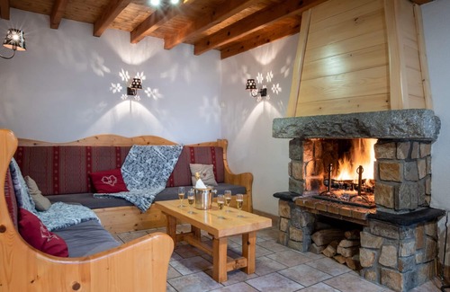 Cauterets Ski Chalet | Chalet le petit ours brun, spa et sauna, parking privé