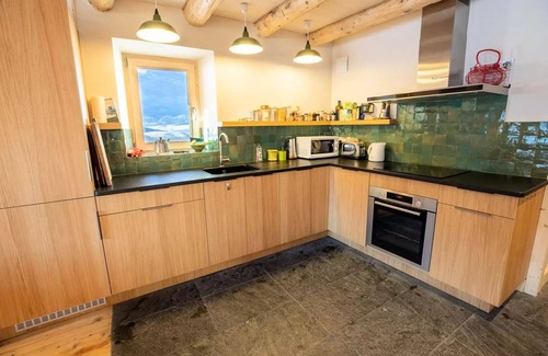 Meribel Centre Ski Chalet | Chalet Le Plan De La Murette - Superb chalet, ski in/ski out, close to the center