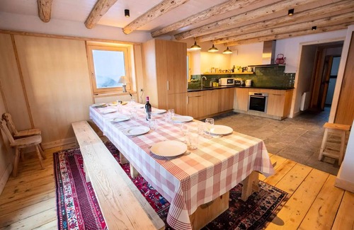 Meribel Centre Ski Chalet | Chalet Le Plan De La Murette - Superb chalet, ski in/ski out, close to the center