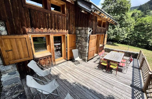 Meribel Centre Ski Chalet | Chalet Le Plan De La Murette - Superb chalet, ski in/ski out, close to the center