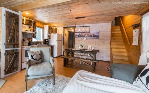 La Malbaie Ski Chalet | Chalet Le Pti Loup - Les Chalets Spa Canada