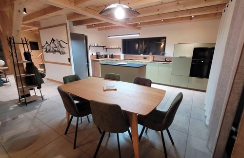 Cohennoz Ski Chalet | Chalet 'Les 2 Soeurs' with Mountain View, Private Terrace and Wi-Fi