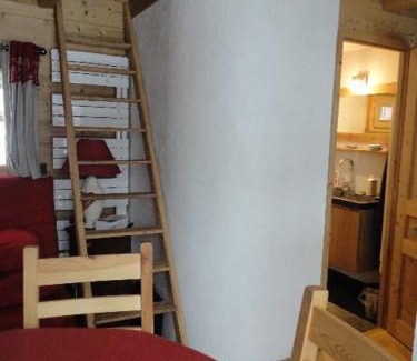 Les Tines Ski Chalet | Chalet Les Lupins