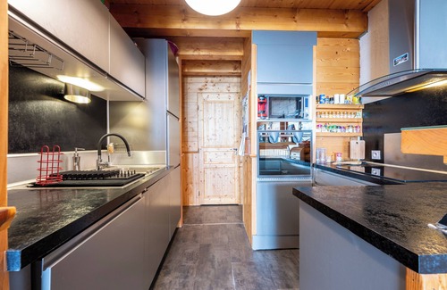 Notre-Dame-du-Pre Ski Chalet | Chalet 'Les Skieurs' with Mountain View, Private Terrace and Wi-Fi