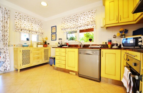 Sa Torre Villa | CHALET LIBERTAT - Fantastic villa with pool and free WiFi.