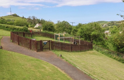 Combe Martin Cottage | Chalet Log Cabin L14