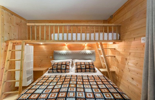 Saint-Marcel Ski Chalet | Chalet Lola - Four Bedroom Chalet, Sleeps 10