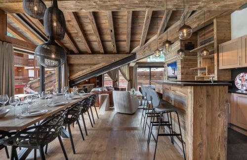 Val-d'Isere Ski Chalet | Chalet luxueux avec 5 chambres, hammam, cheminée et grande terrasse au cœur de Val d'Isère - FR-1-567-34