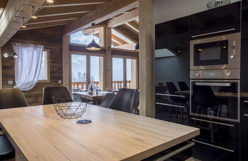 Bourg-Saint-Maurice Ski Chalet | Chalet MACHOLAT, Sauna, sleeps 13, Les Arcs PARADISKI