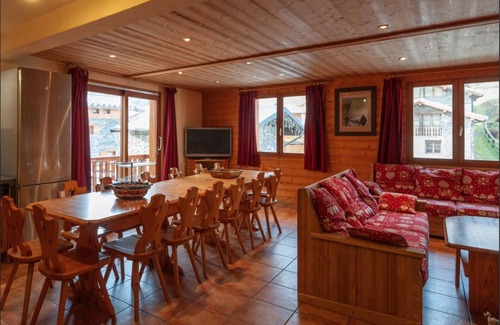 Le Bettaix Ski Chalet | Chalet Mani