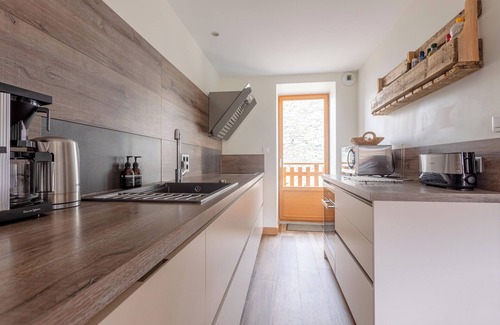 Saint-Marcel Ski Chalet | Chalet MarieJo: Sauna & Alpine Charm