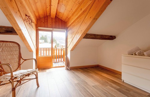 Saint-Marcel Ski Chalet | Chalet MarieJo: Sauna & Alpine Charm