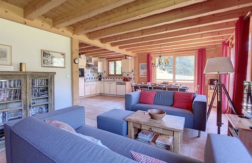 Le Biot Ski Chalet | Chalet MON FRERE - 4 BEDROOMS - WIFI - 10 PEOPLE - GARDEN -LE BIOT