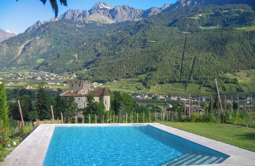 Marlengo Ski Chalet | Chalet 'Moosbichlerhof Camelia' with Mountain View, Shared Pool and Wi-Fi