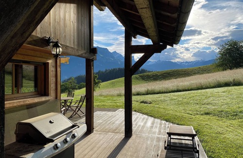 Cordon Ski Chalet | Chalet mountain view