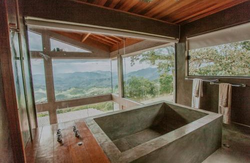 Sao Bento do Sapucai House | Chalet nas Nuvens with Infinity Pool