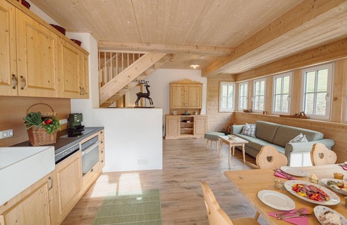 Grundlsee House | Chalet near Lake Grundlsee with Sauna