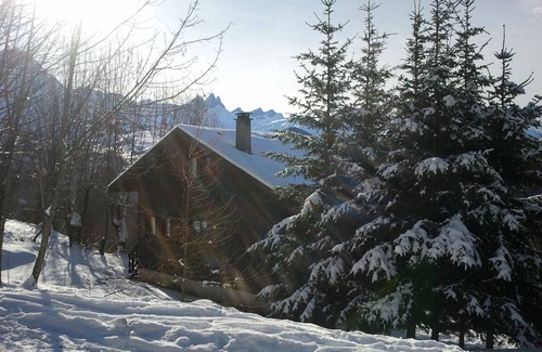 Albiez-le-Jeune Ski Chalet | Chalet near the slopes with stunning views of the needles of Arves