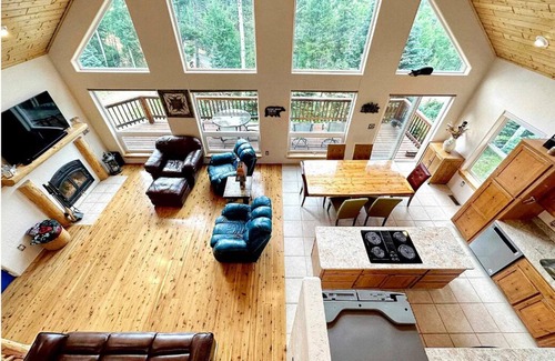 Angel Fire Ski Chalet | Chalet Nestled on 2 Mountainside acres! 4 Bedrooms/3 baths & Pet Friendly!