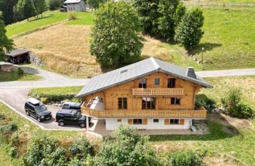 La Cote-d'Arbroz Ski Chalet | Chalet Nicole
