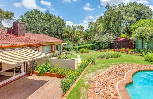 Greater Johannesburg Metropolitan Area Ski Chalet | Chalet no.1 Primula