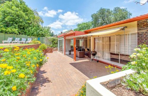 Greater Johannesburg Metropolitan Area Ski Chalet | Chalet no. 2 Petunia
