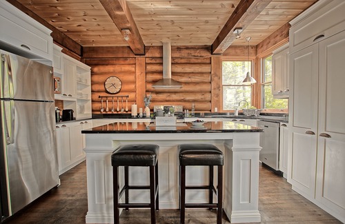 Lac Superieur Village Ski Chalet | Chalet Nordic