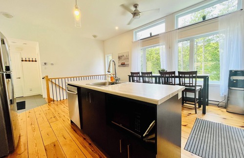 Notre-Dame-de-la-Merci Ski Chalet | Chalet Olac, waterfront and spa