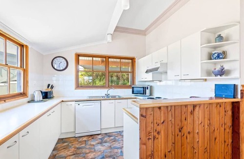 Tuross Head House | Chalet on Trafalgar @ Tuross Head