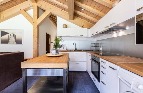 Nancroit Ski Chalet | Chalet over 2 floors with mountain views