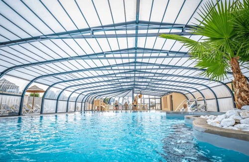 Saint-Jean-de-Monts Ski Chalet | Chalet - Parc aquatique - ccaghfb