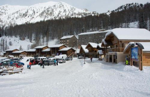 Isola Ski Chalet | Chalet Pointu