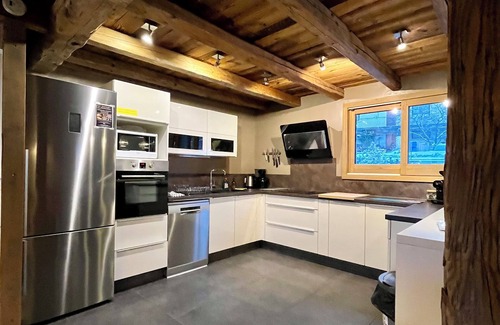 Saint-Martin-de-Belleville Ski Chalet | Chalet Polaris - Alpine charm & comfort, 200 metres from the slopes/3 Vallées
