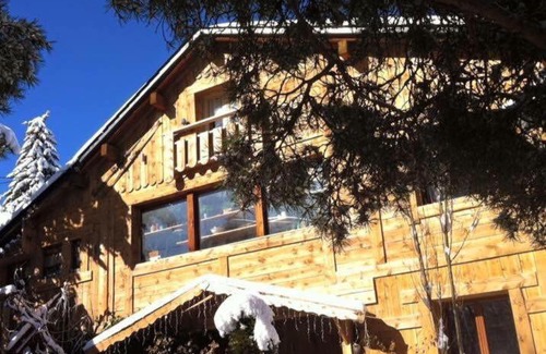 Formigueres Bed & Breakfast | Chalet Pomme de Pin 5 chambres 12 à 14 personnes
